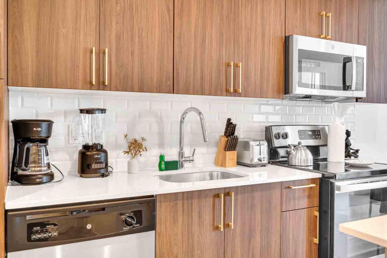 Charming Apt In The Heart Of Downtown With Free Parking Маями Екстериор снимка