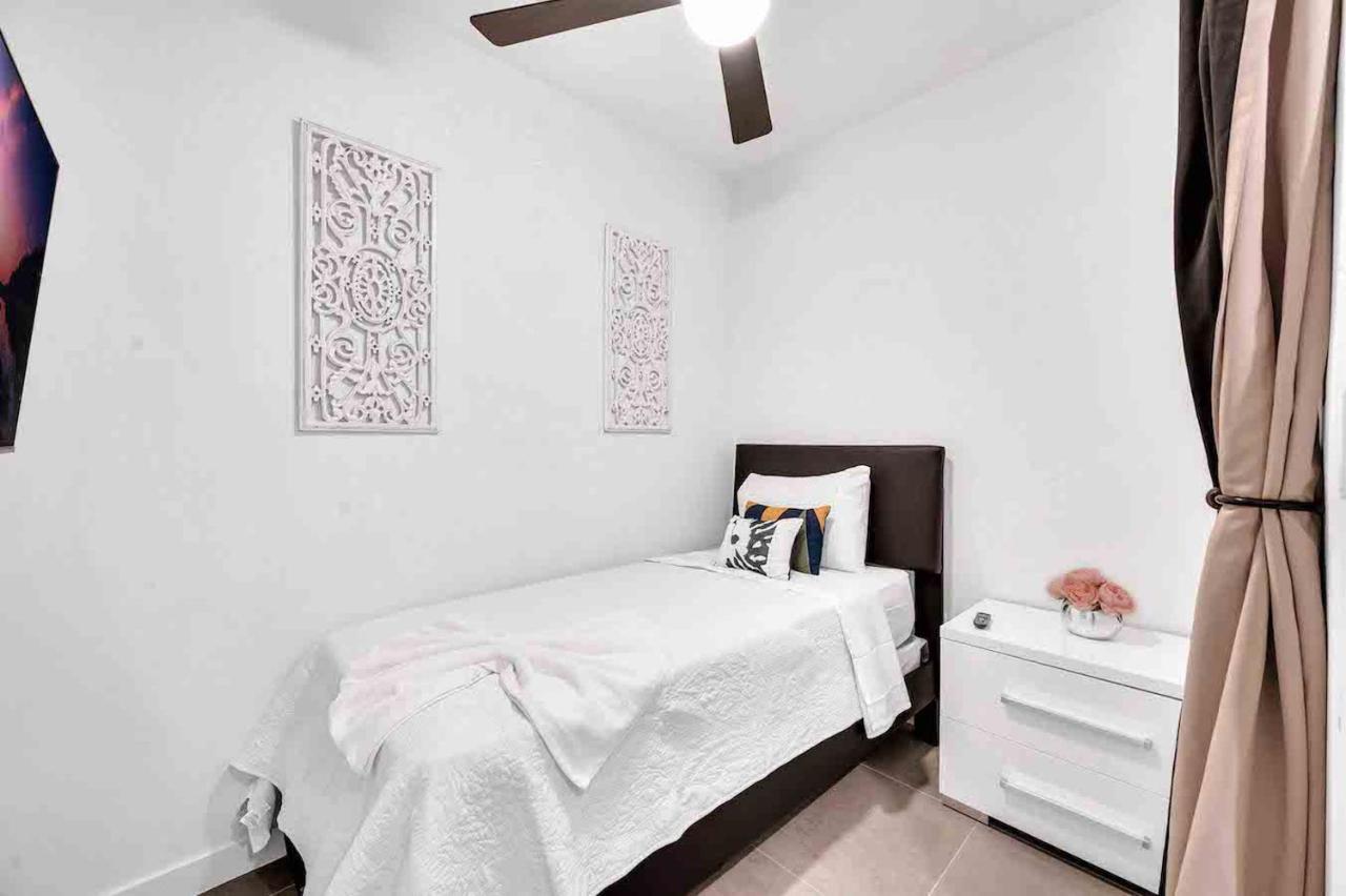 Charming Apt In The Heart Of Downtown With Free Parking Маями Екстериор снимка
