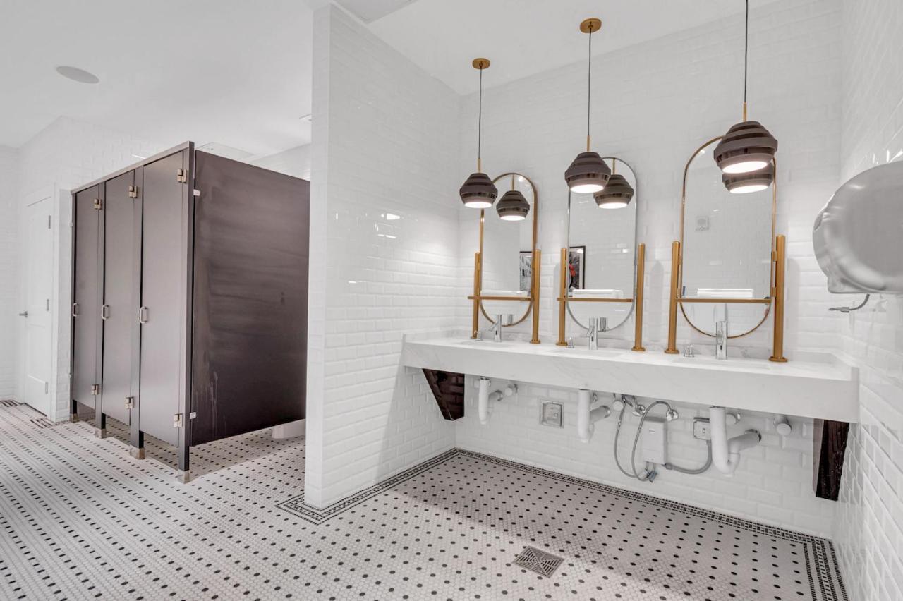 Charming Apt In The Heart Of Downtown With Free Parking Маями Екстериор снимка